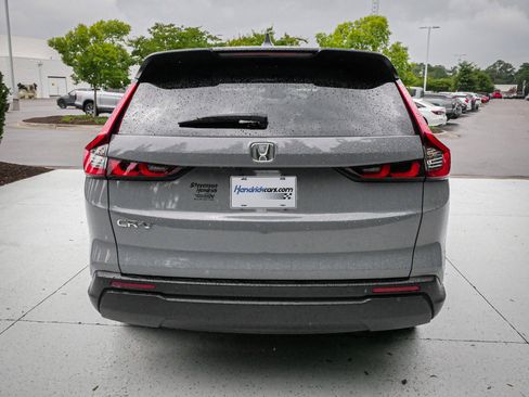Used 2025 Honda CR-V EX-L image 10
