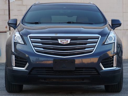 Used 2019 Cadillac XT5 Luxury image 2