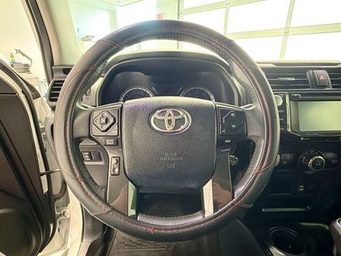 Certified 2017 Toyota 4Runner TRD Off-Road Premium AWD/4WD image 9