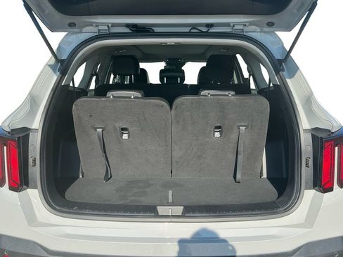 Used 2025 Kia Sorento S w/ Panoramic Sunroof Package FWD image 24