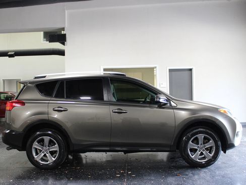 Used 2015 Toyota RAV4 XLE FWD image 2