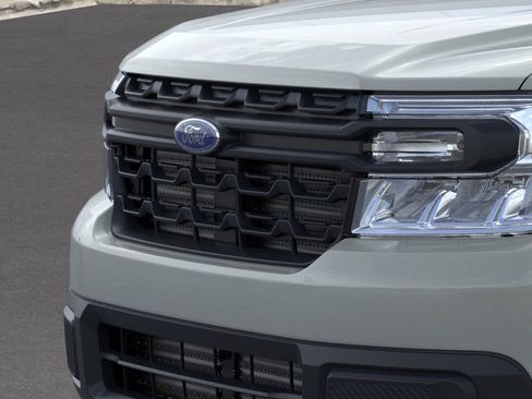 New 2024 Ford Maverick XL image 18