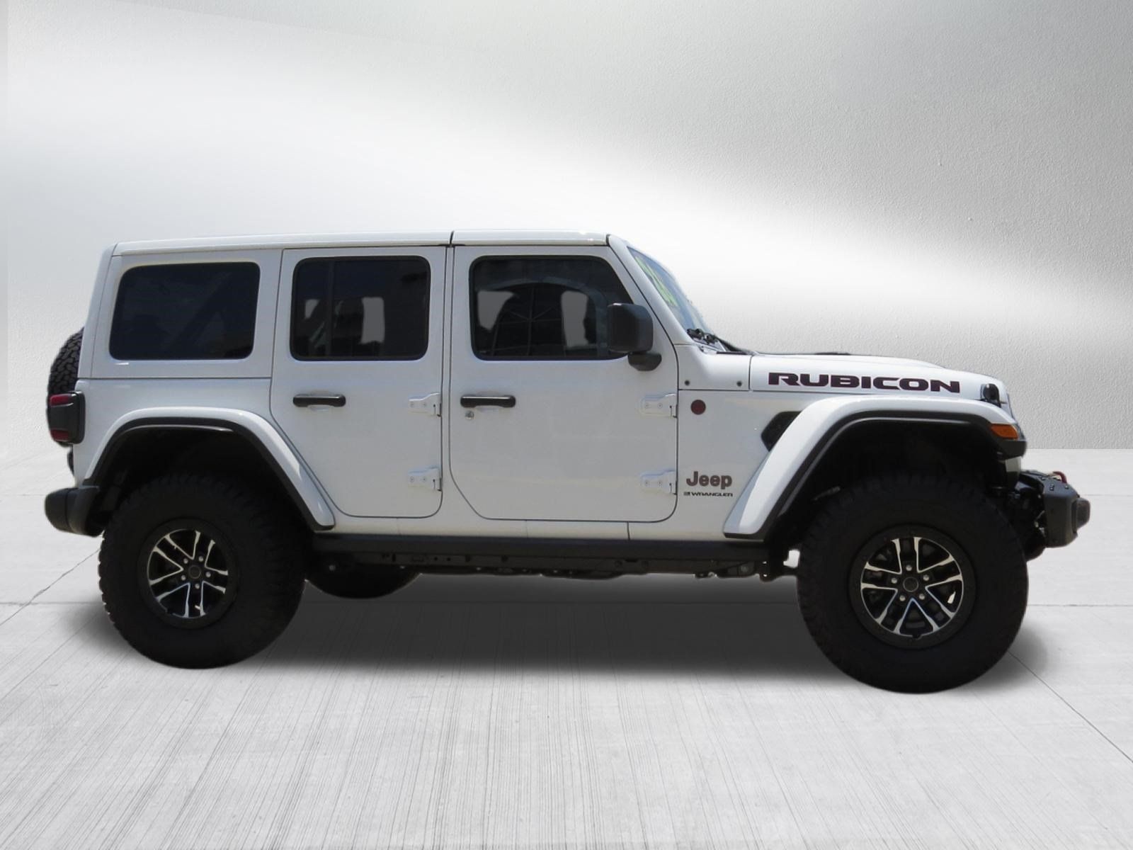 Used 2026 Jeep Wrangler Unlimited Rubicon AWD/4WD image 2