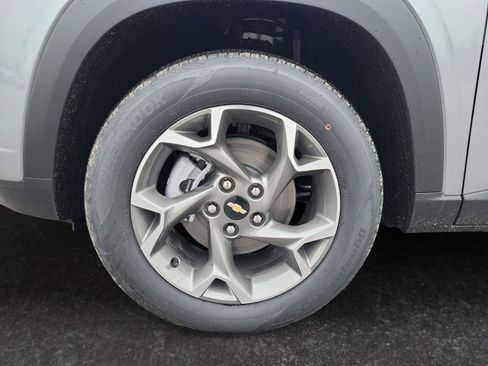 New 2026 Chevrolet Trax LT w/ Driver Confidence Package image 25