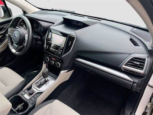 Used 2024 Subaru Forester Premium image 28