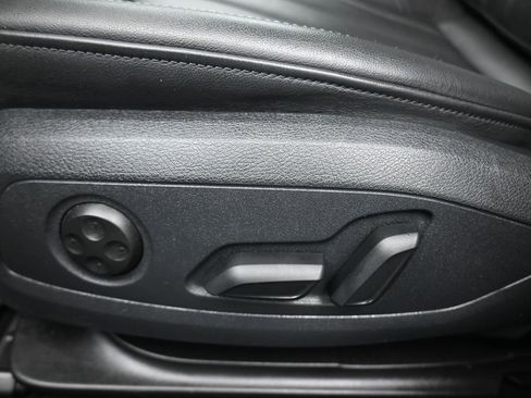 Used 2022 Audi A4 2.0T Premium image 13