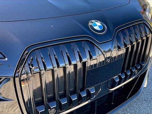 Certified 2023 BMW 740i w/ Executive Package image 33