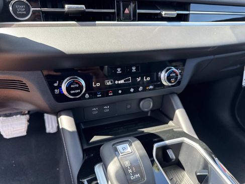 New 2025 Mitsubishi Outlander SEL image 21