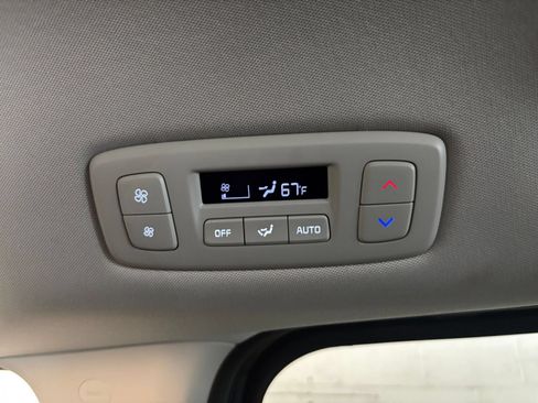 Used 2026 Kia Carnival FWD image 20