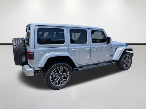 Used 2024 Jeep Wrangler High Altitude AWD/4WD image 4
