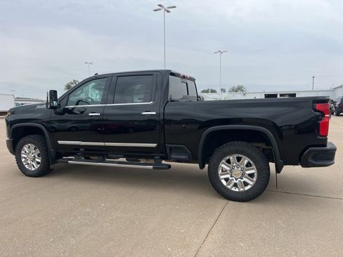 Used 2025 Chevrolet Silverado 2500 High Country w/ Technology Package image 10