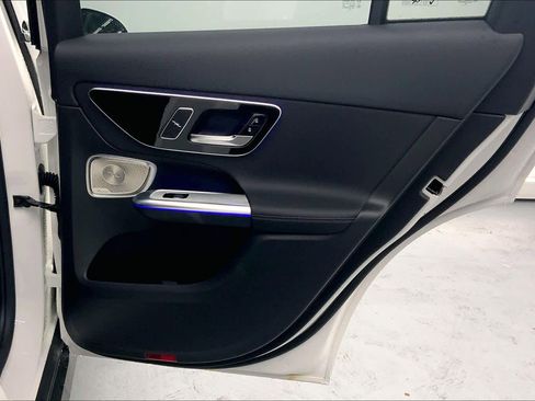 New 2026 Mercedes-Benz GLC 300 image 13