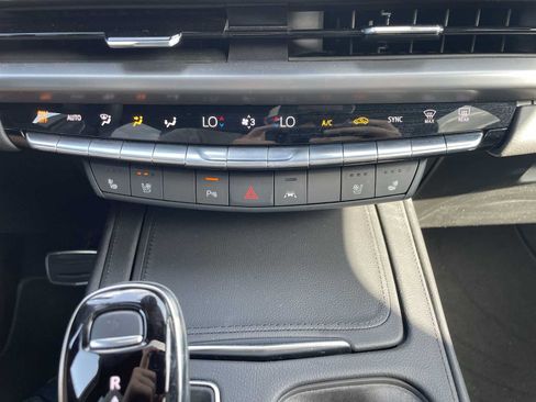 Used 2024 Cadillac XT4 Sport AWD/4WD image 19