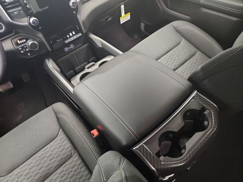 New 2025 RAM 1500 Big Horn AWD/4WD image 24