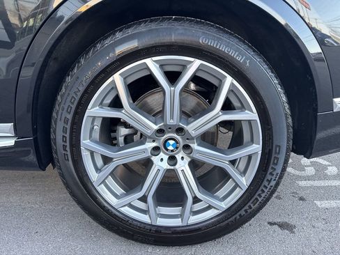 Used 2025 BMW X7 xDrive40i image 31
