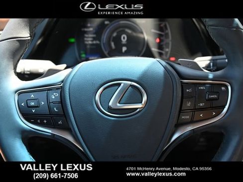 Used 2024 Lexus ES 300h w/ Premium Package FWD image 9