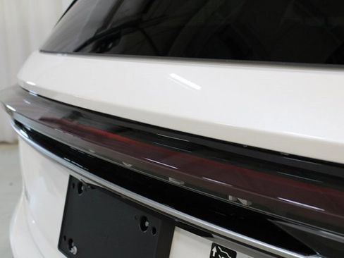 New 2026 Lincoln Nautilus Reserve image 32