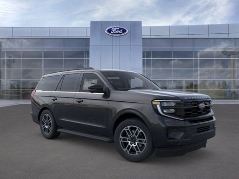 New 2026 Ford Expedition Active AWD/4WD image 7