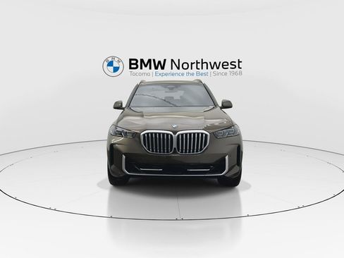 New 2026 BMW X5 xDrive40i w/ Climate Comfort Package image 7