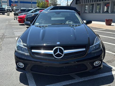 Used 2009 Mercedes-Benz SL 550 image 8