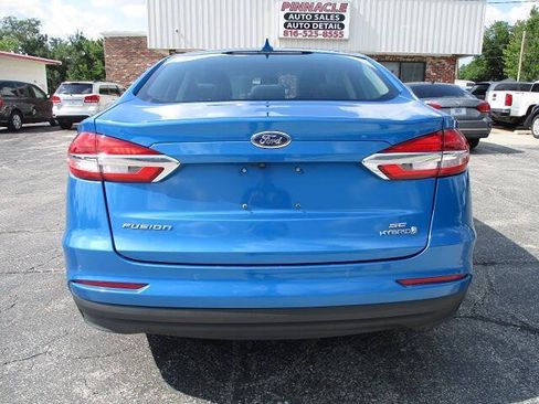 Used 2019 Ford Fusion SE FWD image 7