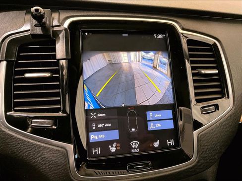 Used 2021 Volvo XC90 T6 Momentum w/ Advanced Package image 20