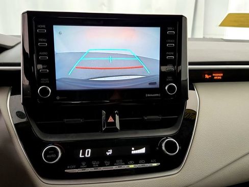 Certified 2021 Toyota Corolla LE w/ Carpet Mat Package (TMS) FWD image 31