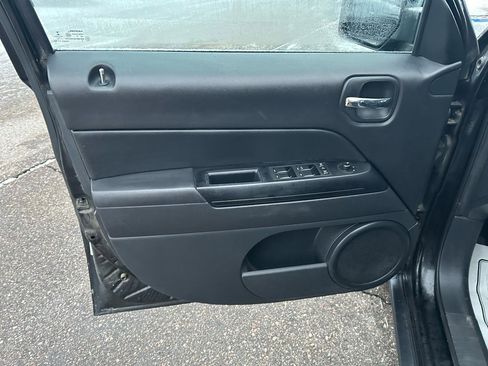 Used 2016 Jeep Patriot Sport image 14