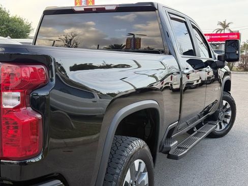 Used 2024 Chevrolet Silverado 2500 Custom w/ Custom Value Package image 9