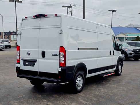 Used 2025 RAM ProMaster 2500 w/ Convenience Group image 15
