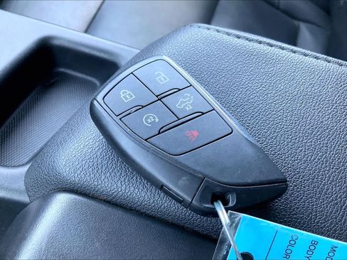 Used 2025 GMC Sierra 1500 SLT RWD image 15