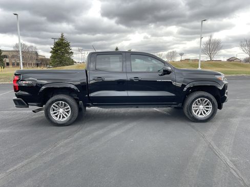 Certified 2023 Chevrolet Colorado LT w/ LT Convenience Package II AWD/4WD image 6