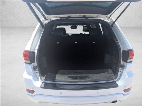 Used 2022 Jeep Grand Cherokee Laredo X RWD image 7