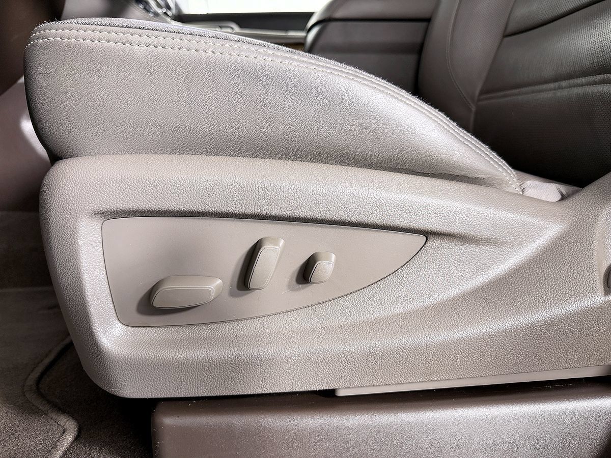 Used 2019 GMC Yukon Denali w/ Denali Ultimate Package AWD/4WD image 37