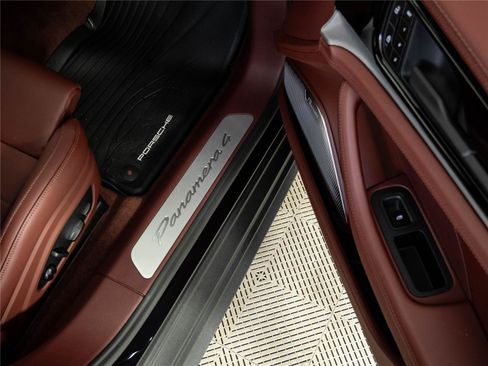 New 2026 Porsche Panamera 4 AWD/4WD image 27