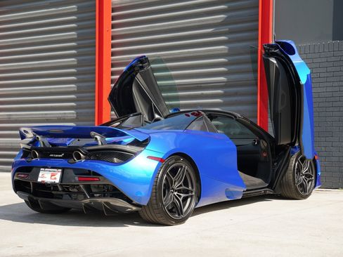 Used 2022 McLaren 720S Luxury image 2