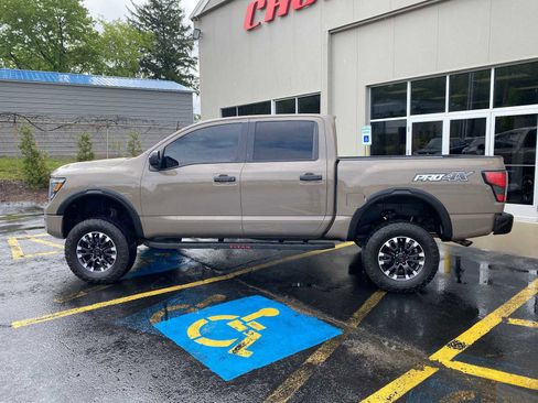 Used 2021 Nissan Titan PRO-4X w/ Pro-4x Utility Package AWD/4WD image 14