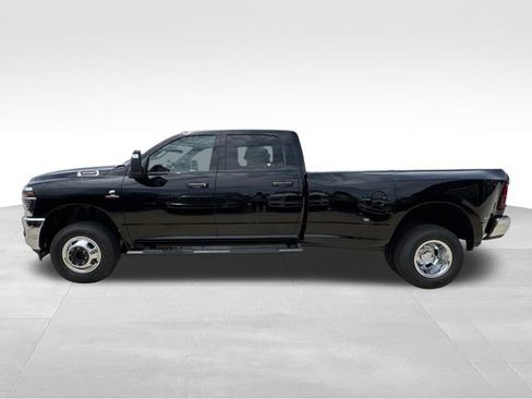 New 2026 RAM 3500 Tradesman AWD/4WD image 4