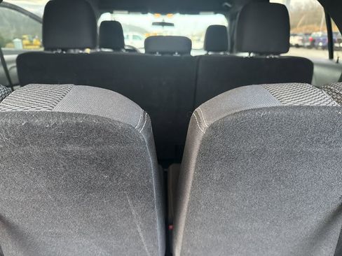 Used 2019 Ford Explorer XLT AWD/4WD image 26