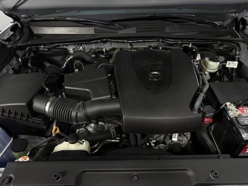 Used 2021 Toyota Tacoma TRD Sport image 13