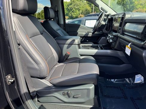New 2026 Ford F250 Lariat w/ FX4 Off-Road Package image 25