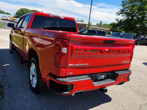 Used 2019 Chevrolet Silverado 1500 Custom w/ Custom Value Package AWD/4WD image 12