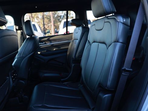 New 2025 Jeep Grand Cherokee L Limited image 27