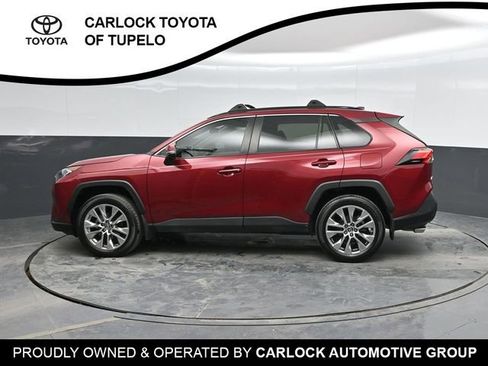 Used 2019 Toyota RAV4 XLE Premium image 8