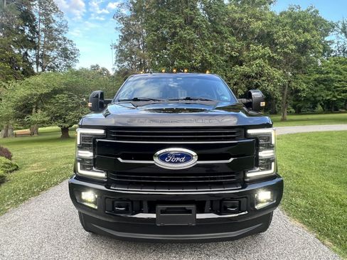 Used 2019 Ford F350 Lariat AWD/4WD image 3