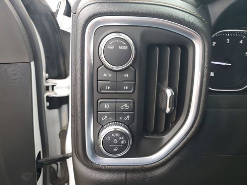 Used 2023 GMC Sierra 2500 AT4 w/ AT4 Preferred Package image 33