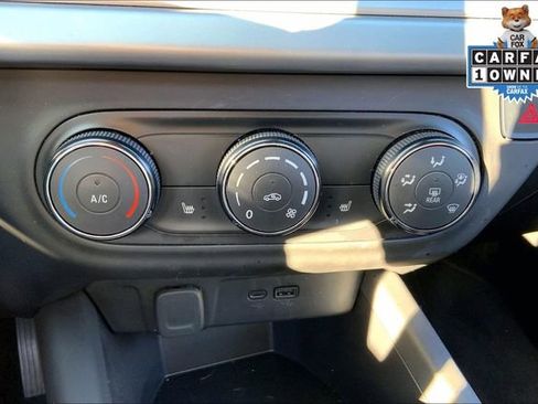 Used 2024 Chevrolet Trax RS w/ Driver Confidence Package image 32