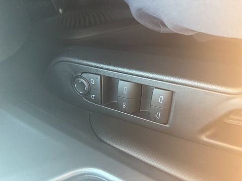 New 2026 Chevrolet Equinox EV RS FWD image 18