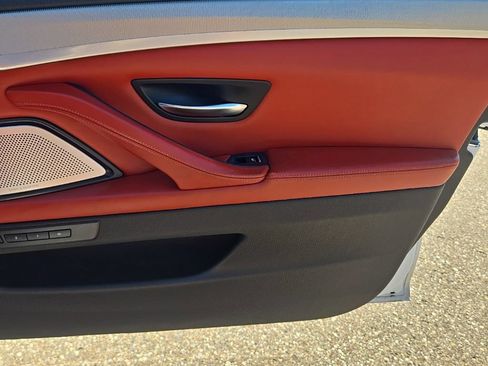 Used 2014 BMW M5 RWD image 28