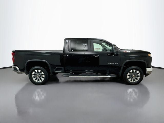Used 2025 Chevrolet Silverado 3500 LT w/ All Star Edition AWD/4WD image 9